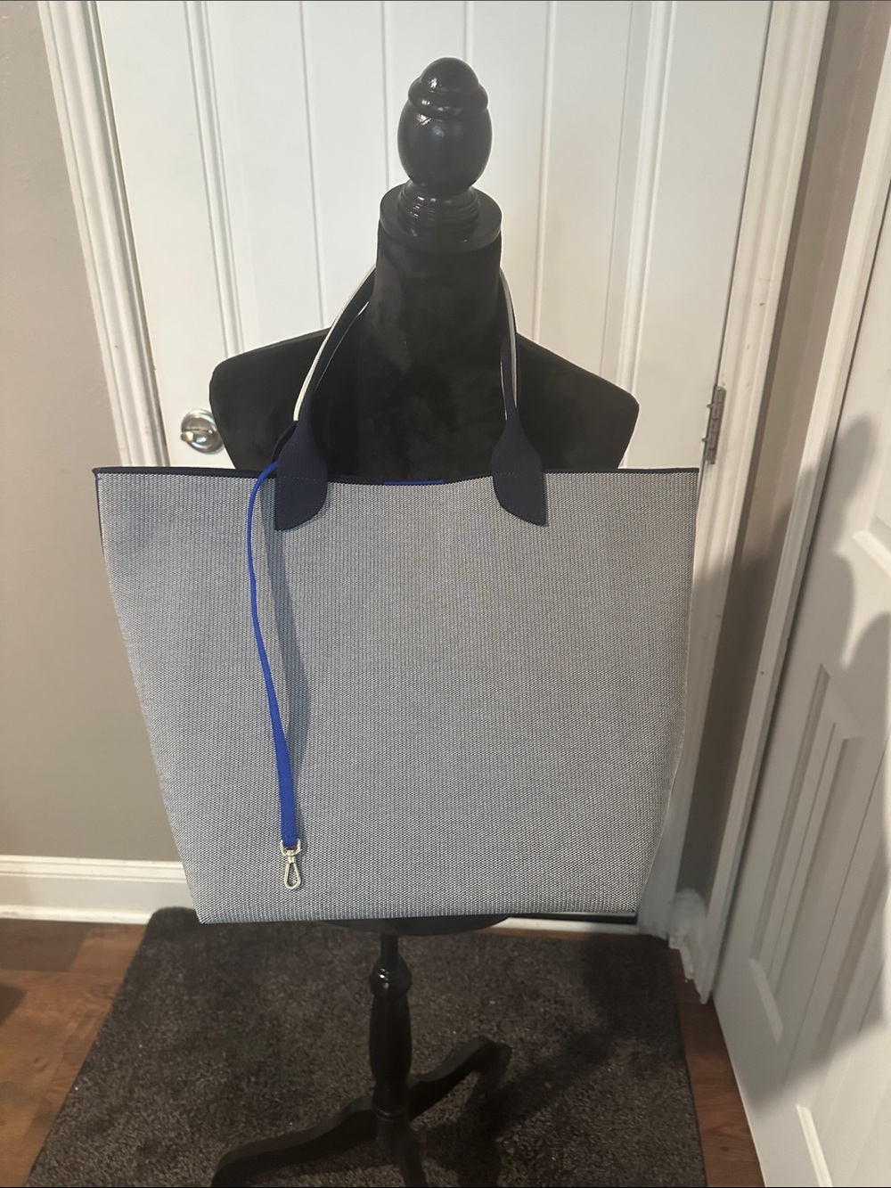 Rothys Canvas Tote Bag. Navy and White.